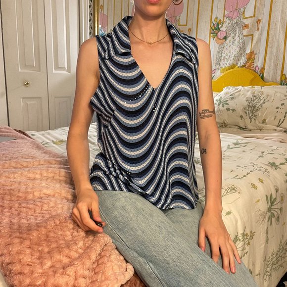 90s Psychedellic blue collared sleeveless blouse - Picture 8 of 14